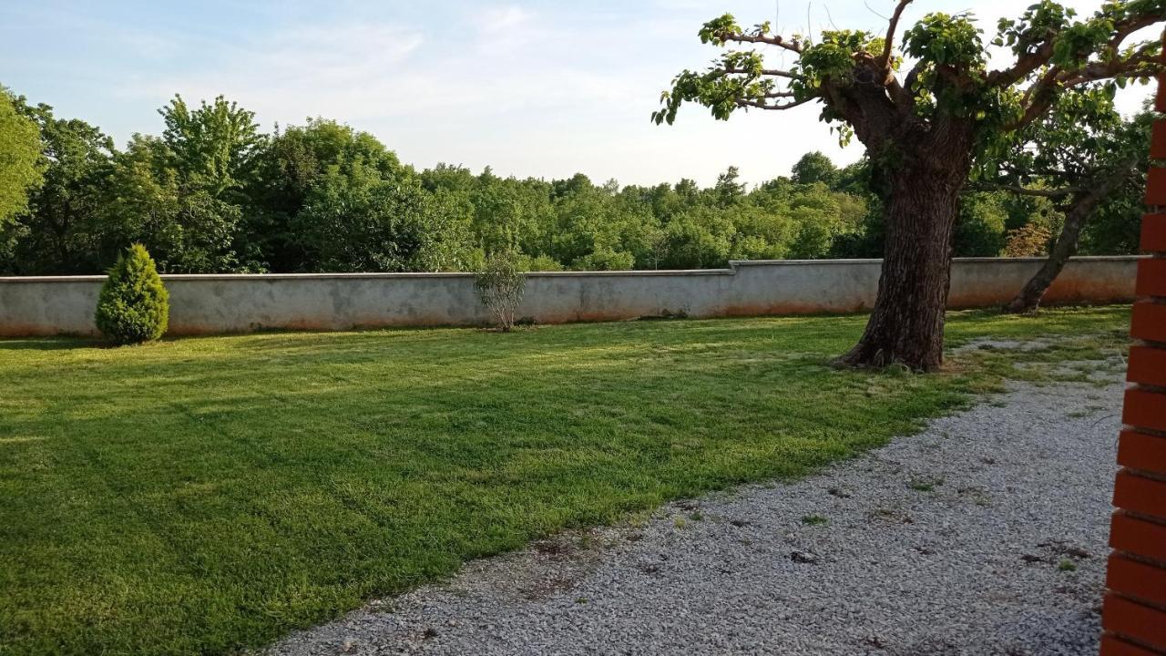 Holiday Home Zora Višnjan Buitenkant foto